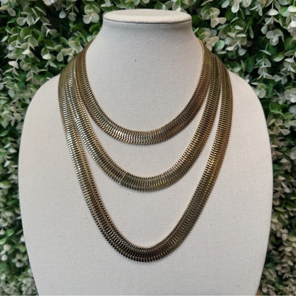Vintage 80s 3 strand gold finish necklace - Picture 1 of 13